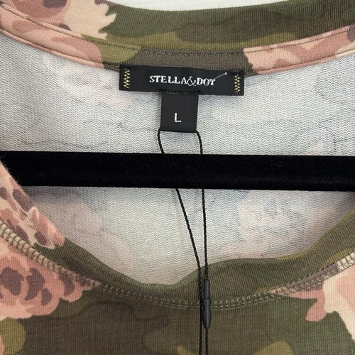 Stella & Dot Crush It Pullover in Green and Pink Camo Rose Pattern Size Large - Picture 7 of 11