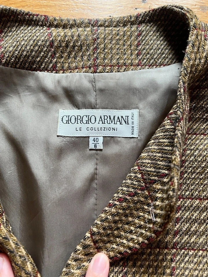 Blazer a Cuadros Armani, Chaqueta de Diseñador Giorgio Armani Le Collezioni Años 90 Talla 40 6 Foto 3 de 4