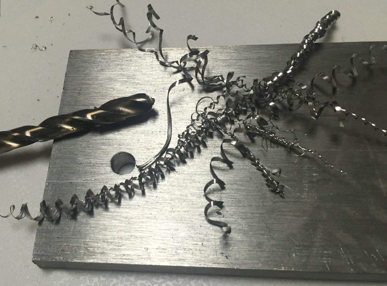 135-Degree Cobalt Twist Drill Bits Set for Stainless Steel, 19 Sizes Included