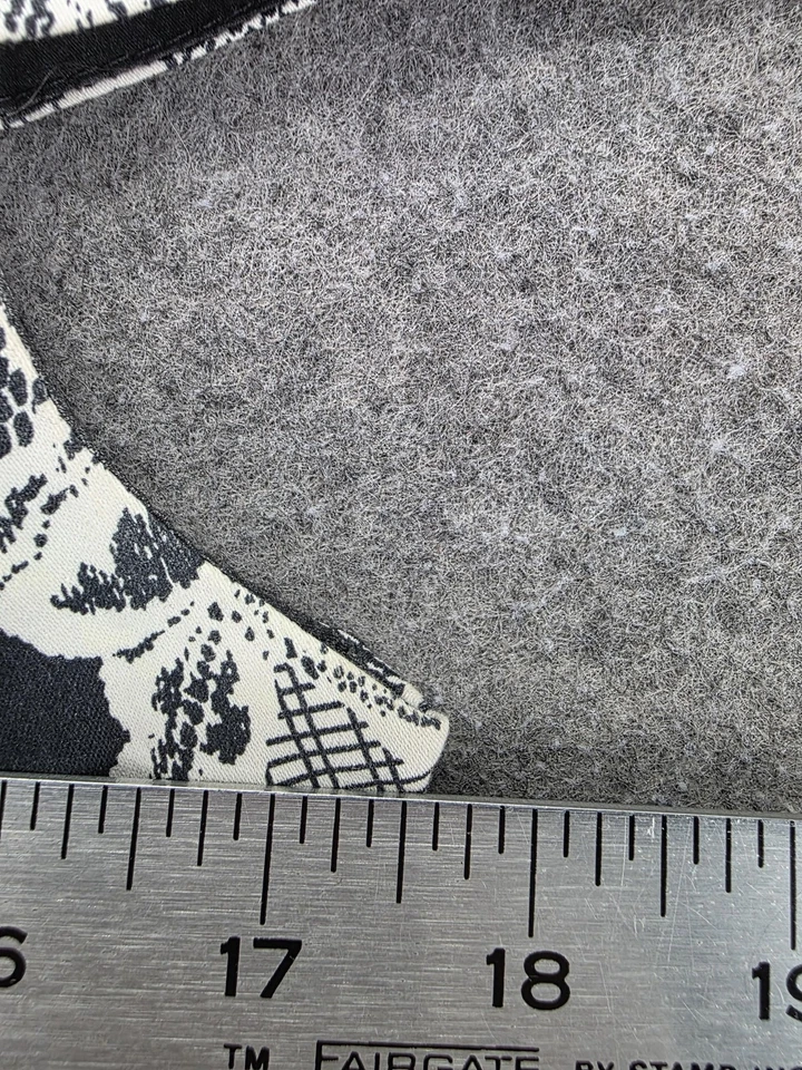 Vestido ModCloth para mujer mediano negro blanco fruncido manga gorra cuello en V elástico Foto 3 de 4