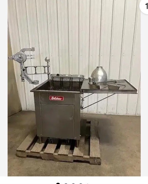 Belshaw elec donut fryer 624 with Type B depositor. PRISTINE condition