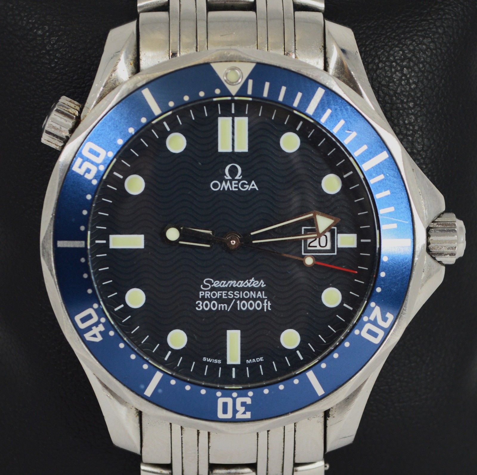 OMEGA 300 PROFESSIONAL METER MANS SEAMASTER WATCH QUARTZ STAINLESS - vintagewatches.pk