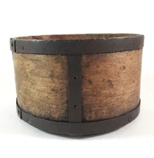 Antique Primitive Bentwood Dry Measure Metal Bands 1-2 Quart