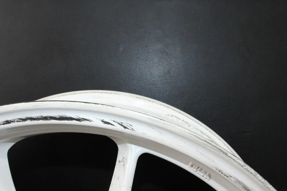 Llanta trasera Ducati Monster 796 2011 11 Foto 3 de 4