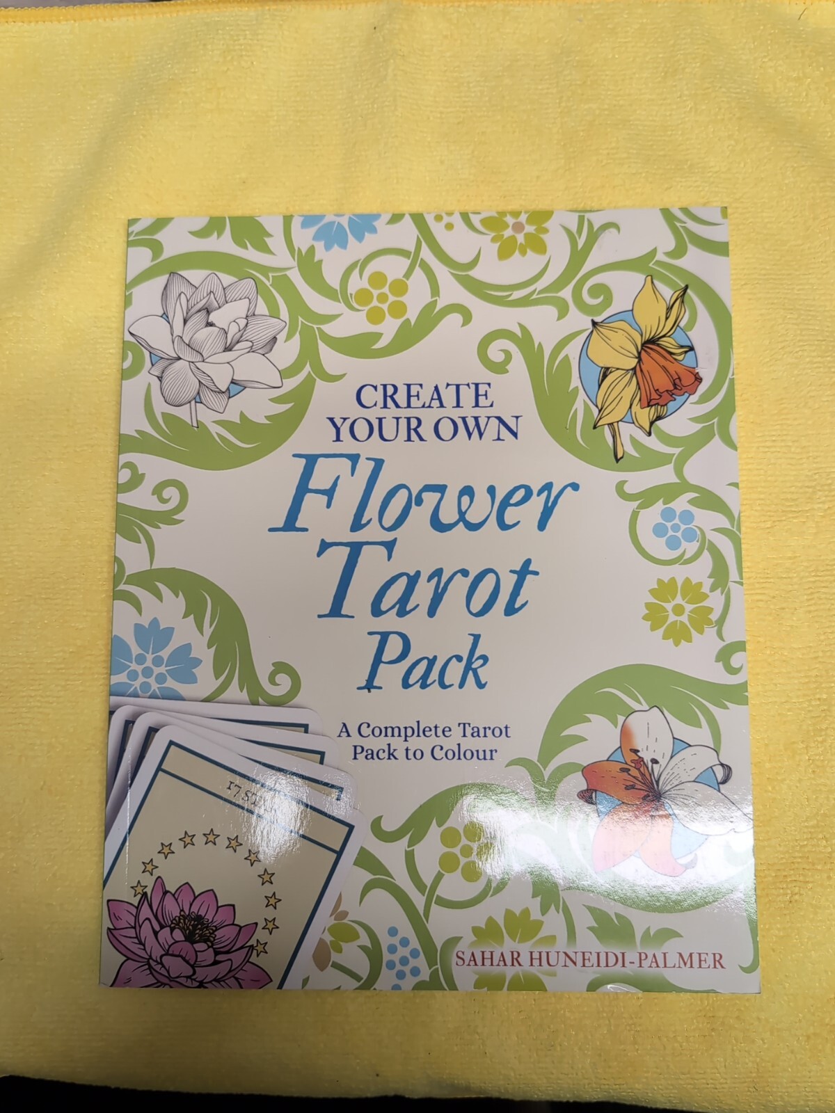 Create Your Own Flower Tarot Pack : A Complete Tarot Pack To Colour Sahar Huneidi-Palmer - Image 3