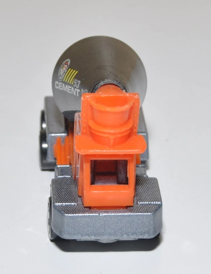 Hot Wheels Betoniera Oshkosh Cement Mixer 17460 Road Repair 5-pack arancio 1997 - Immagine 3 di 4