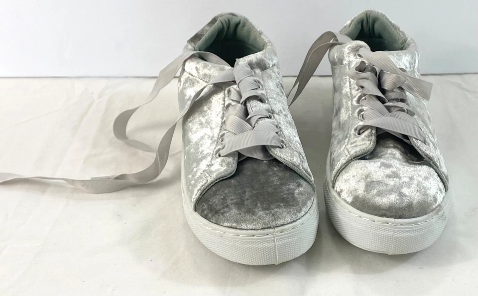 Mujer Qupid Zapatillas Talla 7.5 Gris Terciopelo Aplastado Cordones Tobillo Soporte Tracti Foto 3 de 4