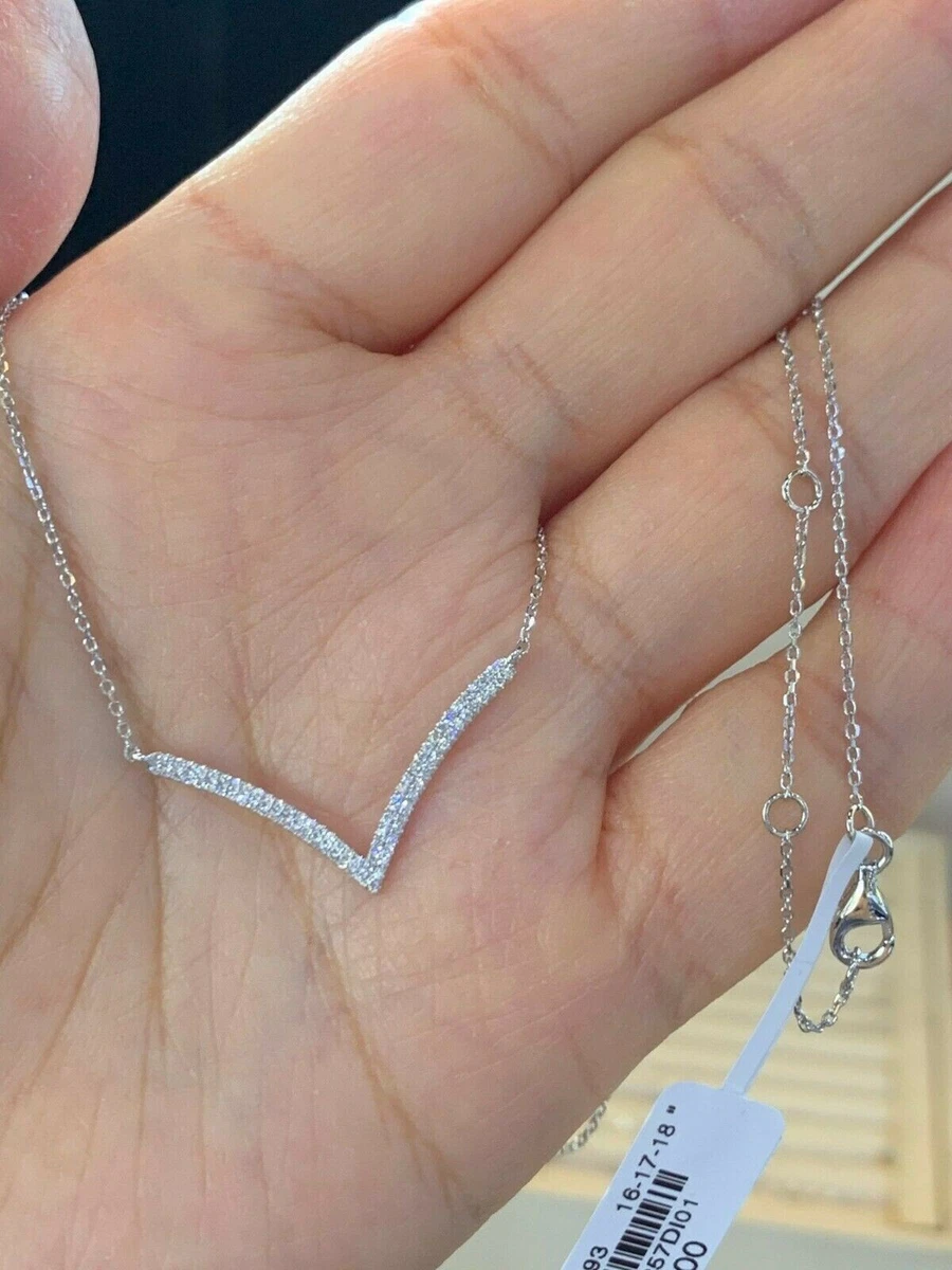 Diamond v 2024 bar necklace