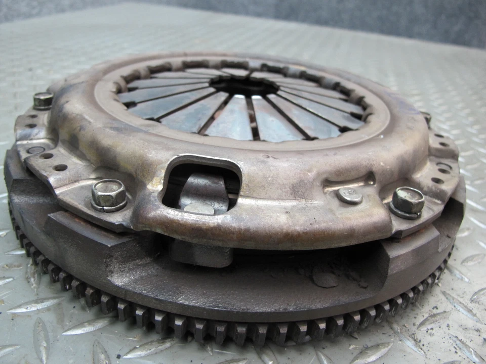 🥇91-93 MITSUBISHI 3000GT NON TURBO F5M33 M/T MANUAL CLUTCH FLYWHEEL OEM - Image 4 of 4