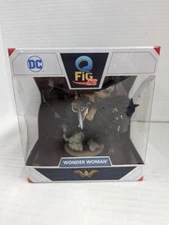 Quantum Mechanix - DC Comics - Wonder Woman Q-Fig MAX NEW in Box
