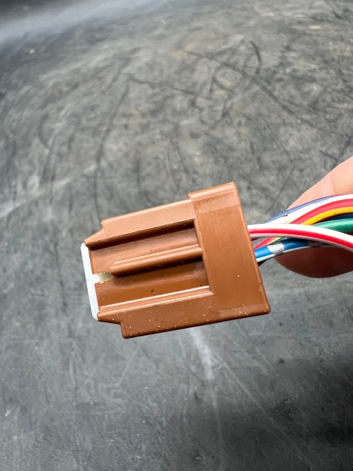 Infiniti QX56 2004-2007 5,6 L OEM bahía de motor caja de fusibles coleta arnés de cableado Foto 3 de 4