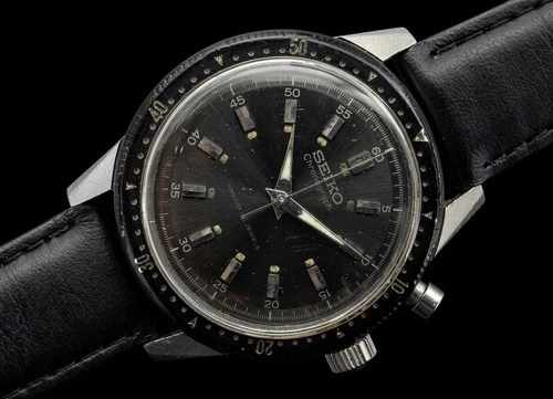 Rare 1964 Seiko One-Push Chronograph Black Dial 5717-8990 Tokyo Olympics Era