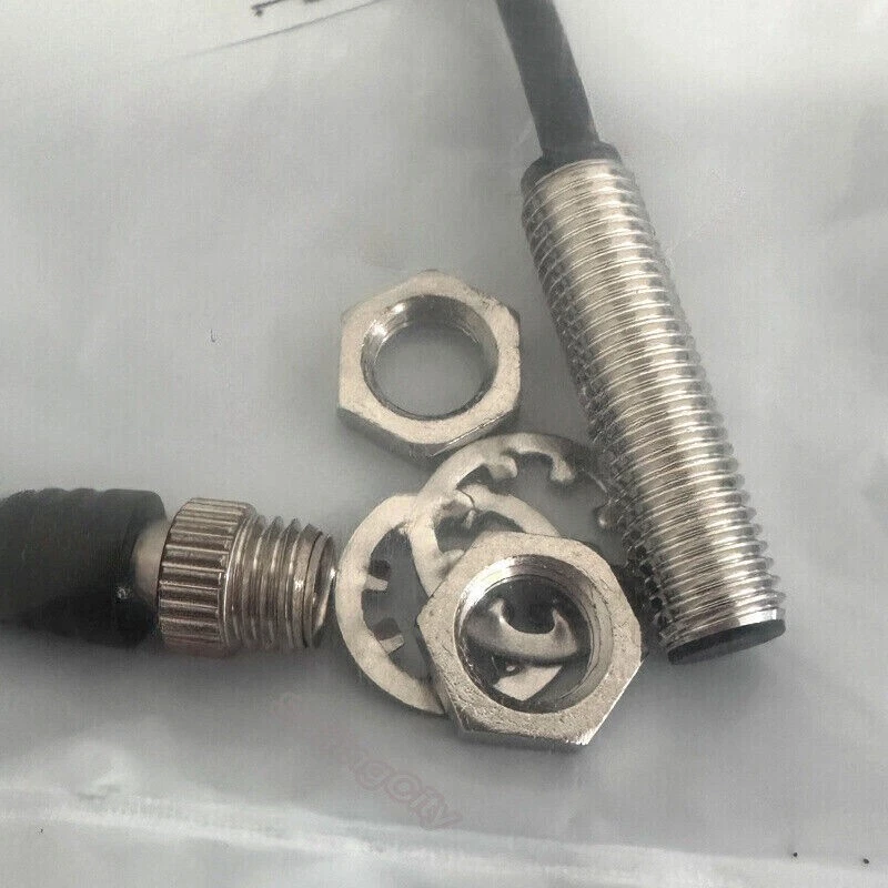 NEW For Schunk IN 80-S-M8-PNP 0301478 Inductive Proximity Sensor Switch 10-30VDC - Image 2 of 2