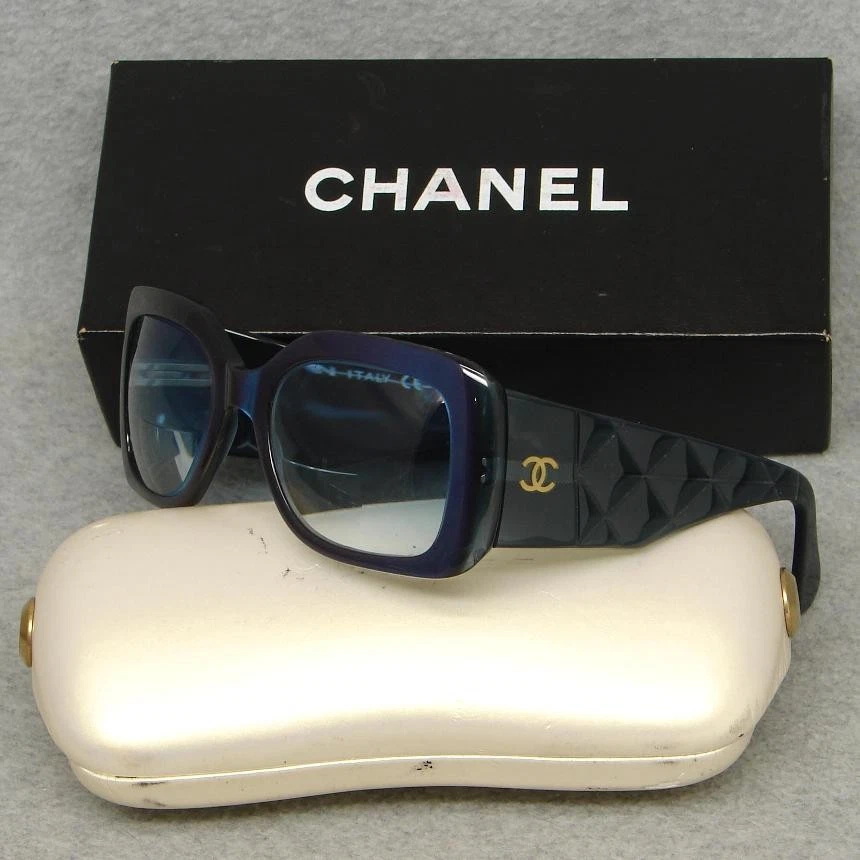 美品 CHANEL シャネル ココマーク パープル シルバー メタル 4002 c.124 58 57◻︎19 130 サングラス スクエア レディース 410455 【中古】 CHANEL（シャネル） 美品 ココマーク パープル シルバー メタル 4002 c