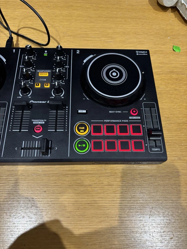 Pioneer DDJ200 2-Channel Double Deck DJ Controller - Black - Image 2 of 4