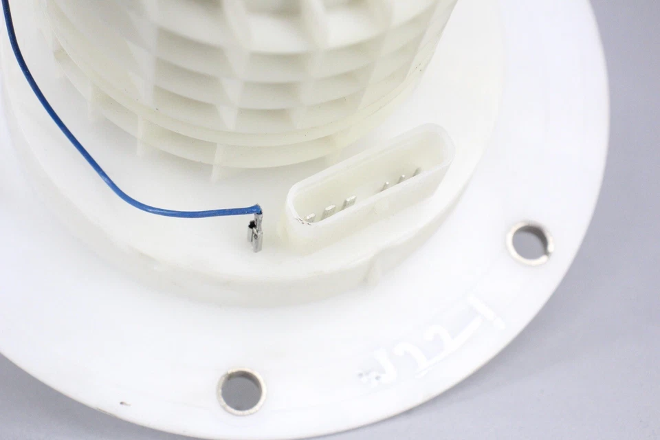 ✅ 07-14 Mercedes W221 S600 GLK350 CL550 Gas Tank Fuel Filter Unit 2214700390 OEM - Image 4 of 4