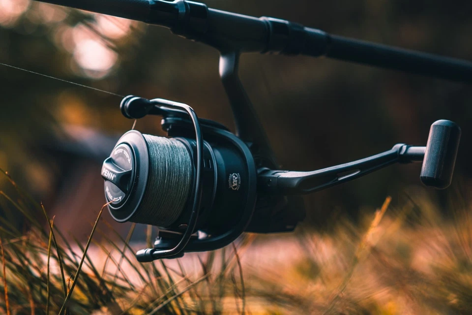 PENN RIVAL 8000 LONGCAST BLACK MULINELLO CARPFISHING LONG CAST REEL A1308 - Immagine 4 di 4