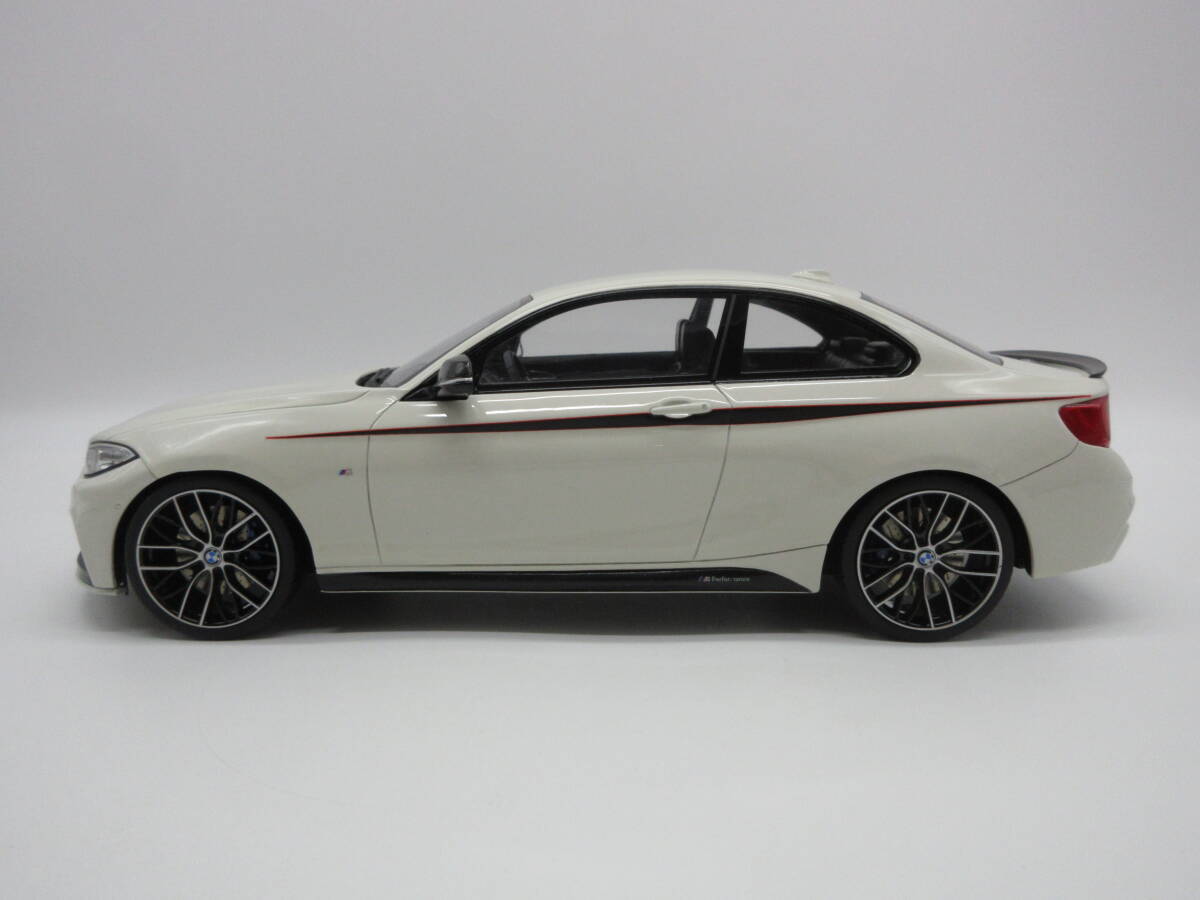 京商1/18GTスピリットBMW・M235i