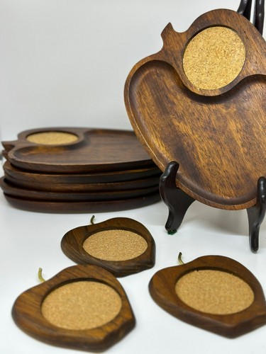VTG 1960 Gail-Craft Apple Wood Set-of-6 Serving Trays 3 Coasters Cork Inlay MCM - Picture 8 of 10