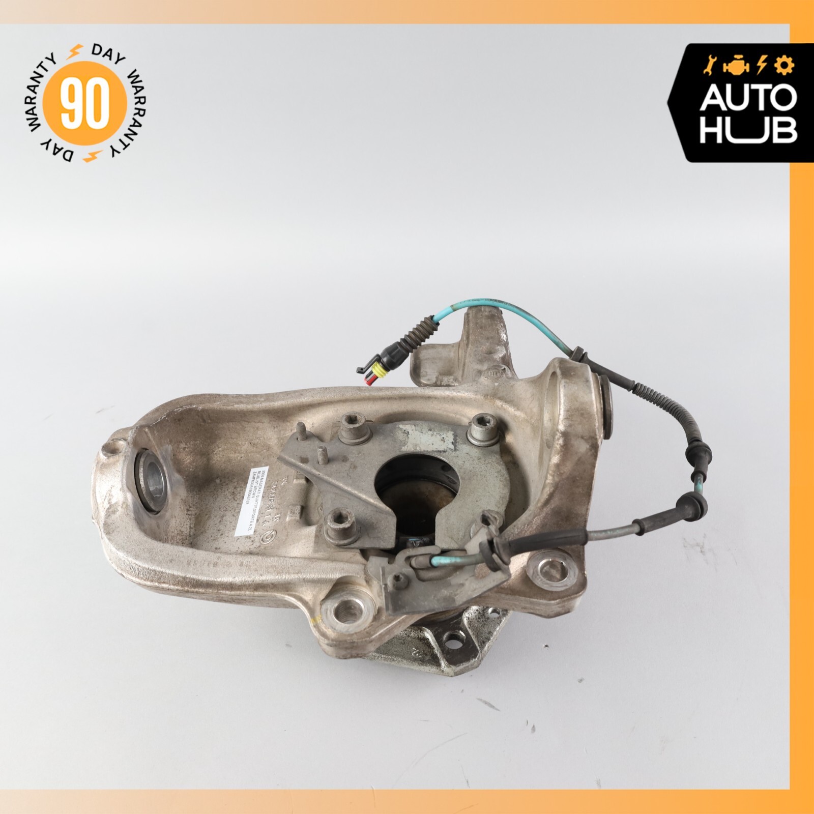 03-10 Maserati Quattroporte M139 Front Right Side Spindle Knuckle Hub OEM 72k