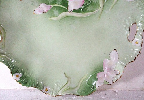 R.S. PRUSSIA ART NOUVEAU UNCOMMON PLATE, PASTELS, WOMAN'S HEAD IN PINK ON GREEN - Picture 3 of 5