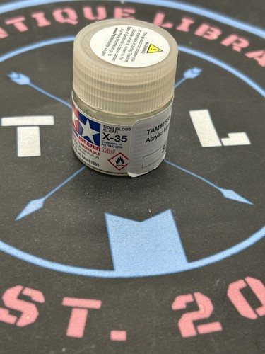 Tamiya Acrylic Paint X-35 Semi Gloss Clear. 10ml. New.