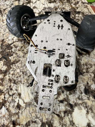 Vintage HPI Racing 1/10 Partial Build Car Tires Parts Rolling Chassis Frame - Picture 4 of 13