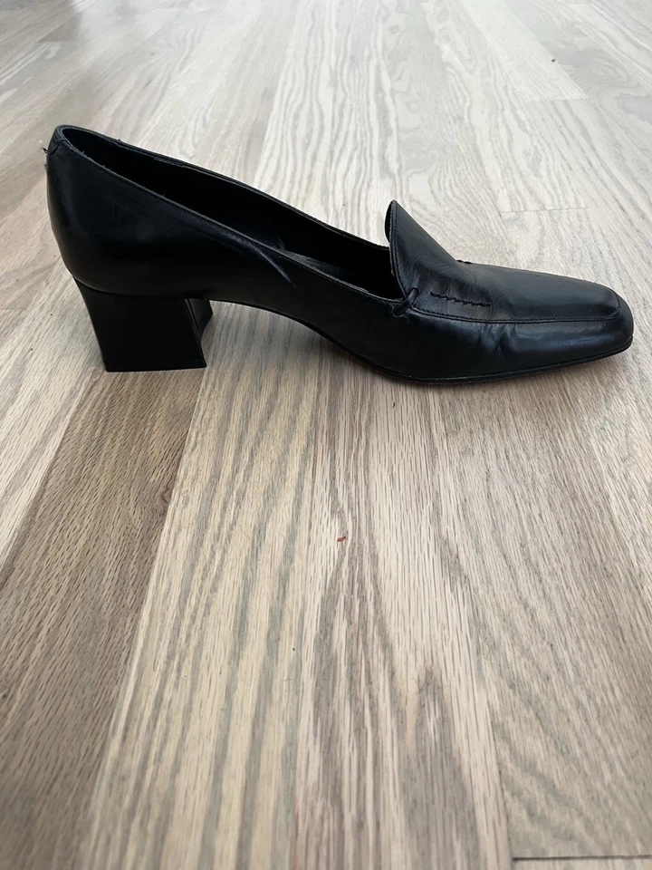 Mocasines italianos Sesto Meucci negros, cuero suave mantecoso, para mujer talla 9 estrechos Foto 4 de 4