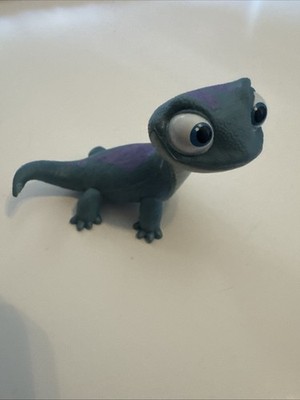Disney Frozen 2 Bruni Salamander Fire Spirit Figure JAKKS Pacific Blue Lizard