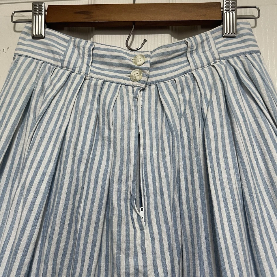 Falda midi plisada vintage Guess by Georges Marciano talla 29 a rayas modesta EE. UU. Foto 4 de 4