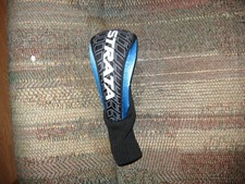 slightly used Strata Universal Hybrid 4H headcover black/blue