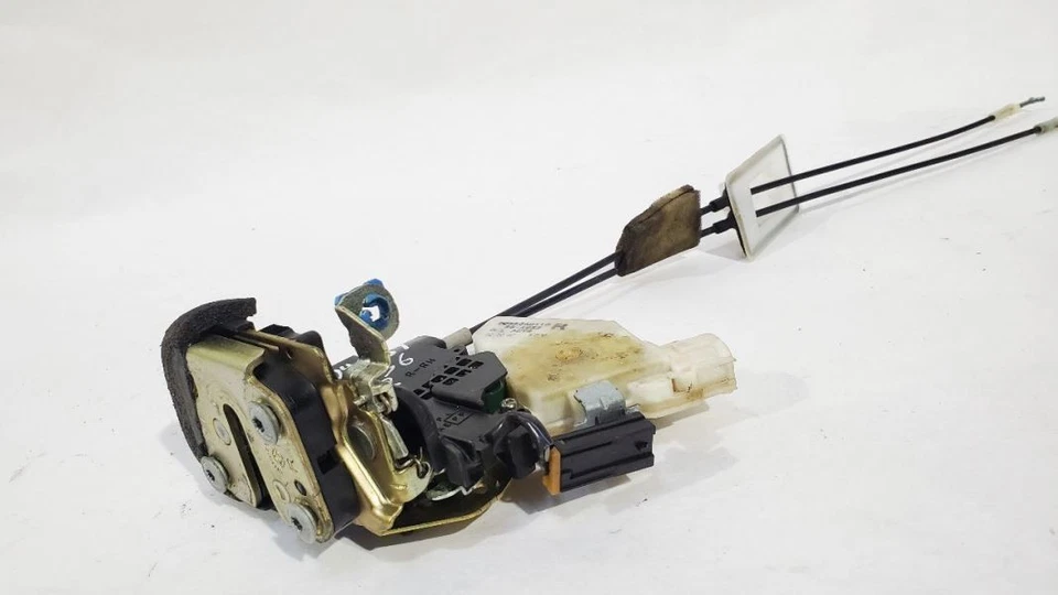 Atuador de trava de porta traseira direita fabricante de equipamento original 2003 Infiniti Q45 - Imagem 2 de 4