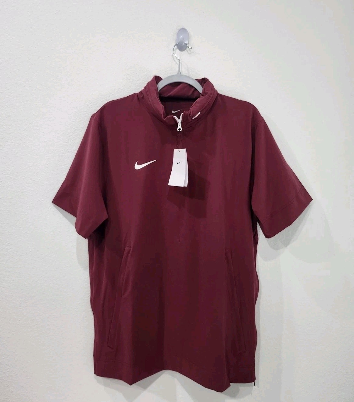 SACAI X NIKE Nike Coaches Sideline Maroon Giacca con Cappuccio Manica Corta Uomo Taglia Media Nuova con etichette
