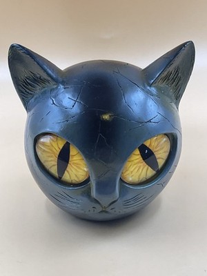 Hand-Painted Resin Marble Texture Cat Head Gothic Theme Yellow Eyes Faux Stone