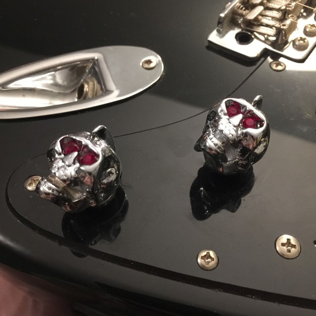 GUITAR KNOB SET 2 Piece Metal SKULL Mohawk RED EYE CHROME eBay