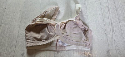 Bügelloser BH Anita Comfort Größe 80E beige mit Muster