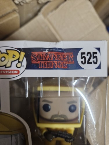 525 Hopper Biohazard Suit Stranger Things Funko Pop! hot topic exclusive - Picture 3 of 10