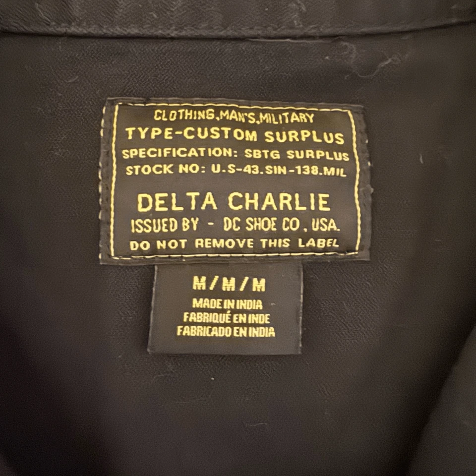 Camisa Edición Limitada DC Shoe Co Negra Con Botones Gráfico Tigre y Huesos Talla M Foto 3 de 4