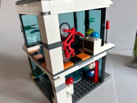 60026 LEGO&reg; City Town Square (100% complete w/ Instructions)