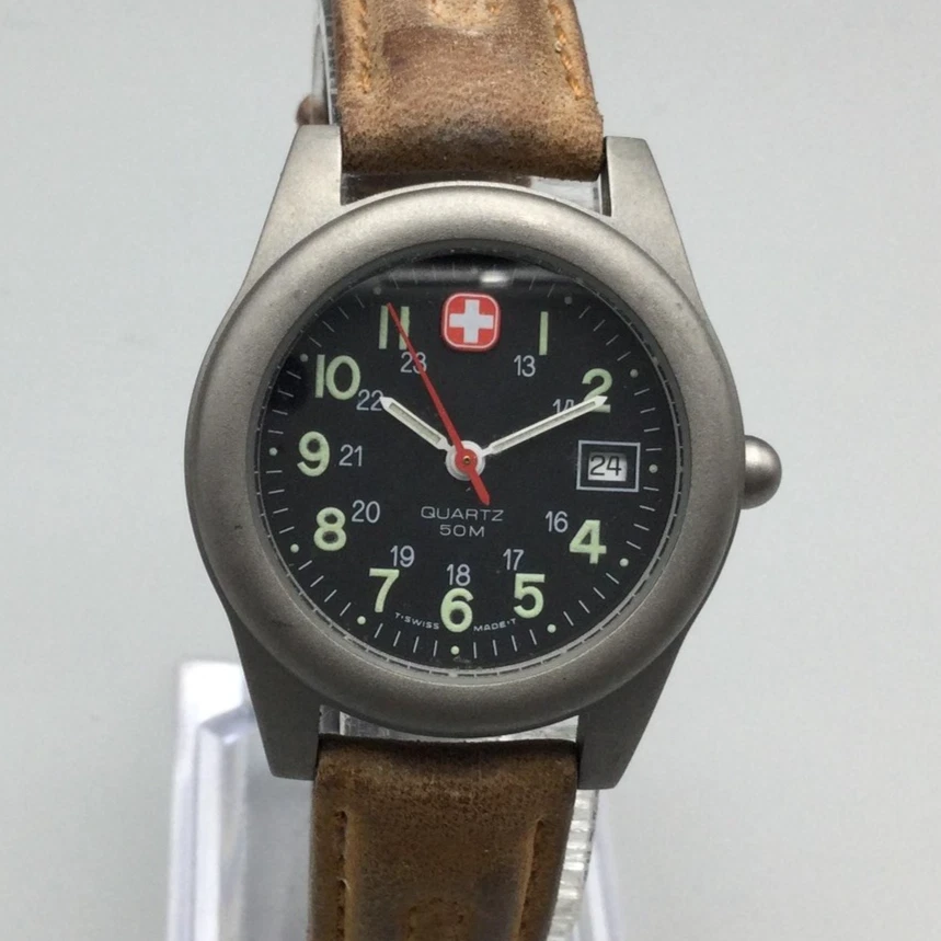 Wenger Marlboro Unlimited Swiss Watch Womens 29mm Silver  display picture 3