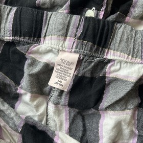 Victoria&rsquo;s Secret Plaid Pajama Set Button Front Top & Shorts Purple Black  Sz L
