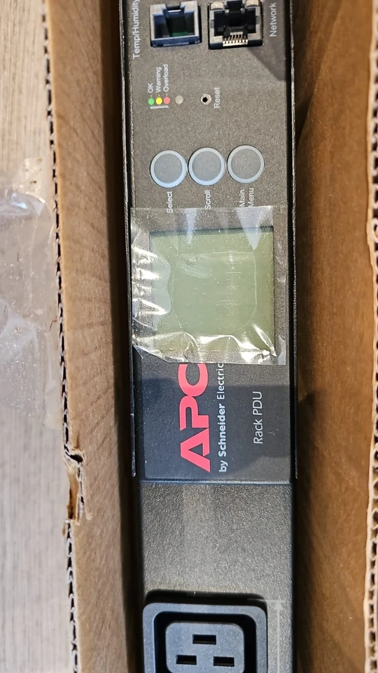 NEW APC AP8981 Metered Switched Rack PDU 2G ZeroU Masterswitch FREE 24H TRACKED - Image 3 of 4
