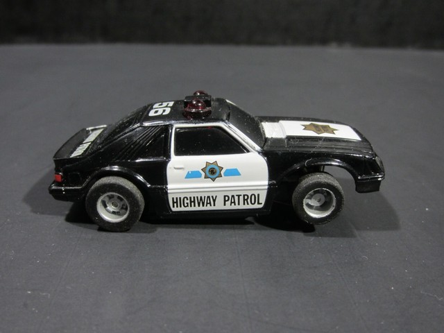 police slot car
