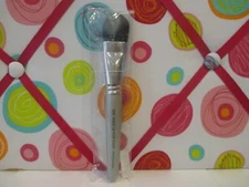 MAKE UP FOR EVER ~ FOUNDATION BRUSH ~ # 30 N 