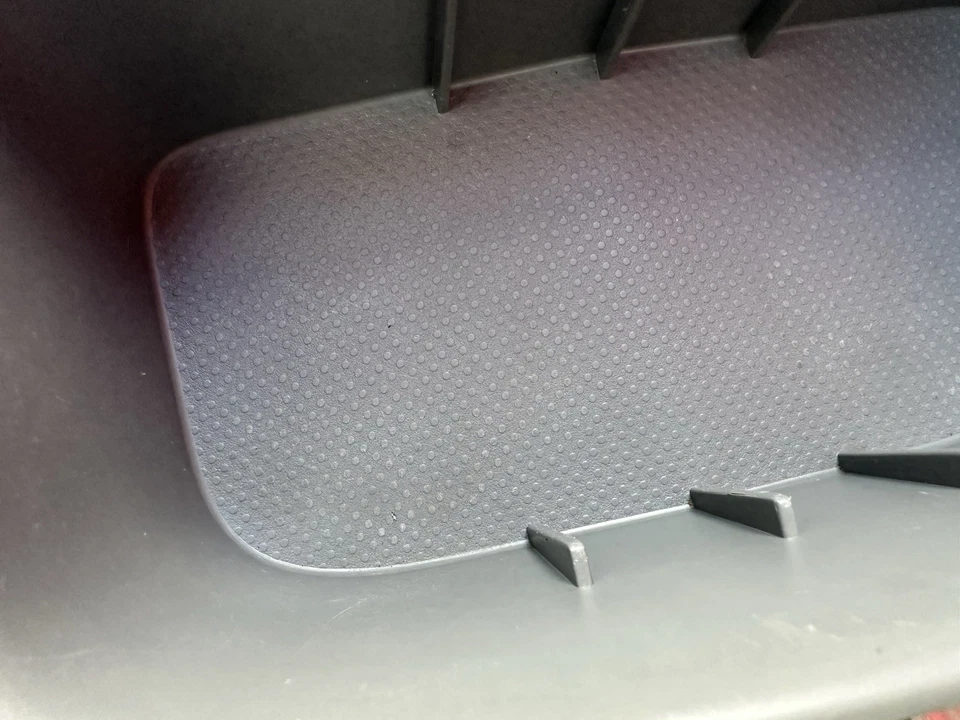 Bandeja de consola Toyota Tacoma 2005-2015 55625-AD010 OEM Foto 2 de 4