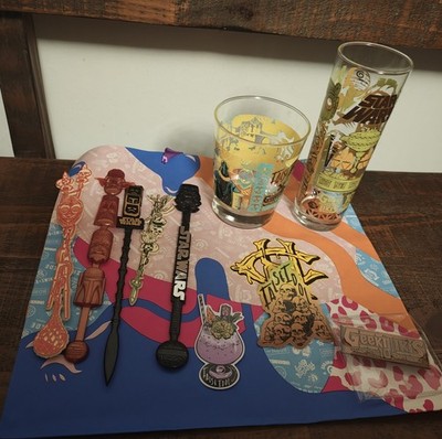 2026 Geeki Tikis x False Idol 10th Anniversary SWAG Bundle Glasses Pin Swizzle