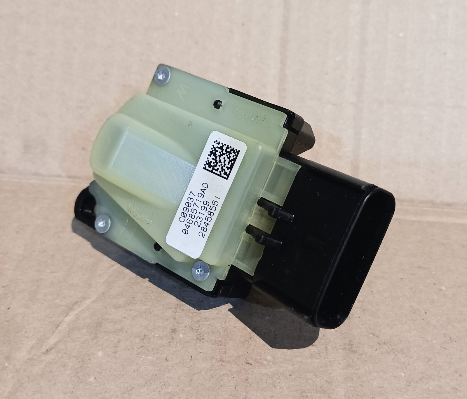Commutatore Dodge Nitro Chrysler Pt Cruiser Blocchetto Accensione 04685719AD