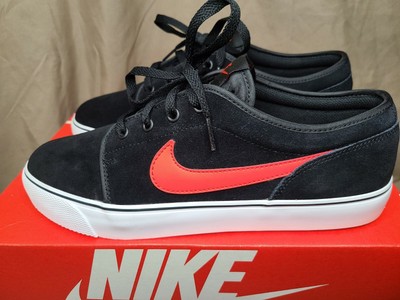 nike toki low black
