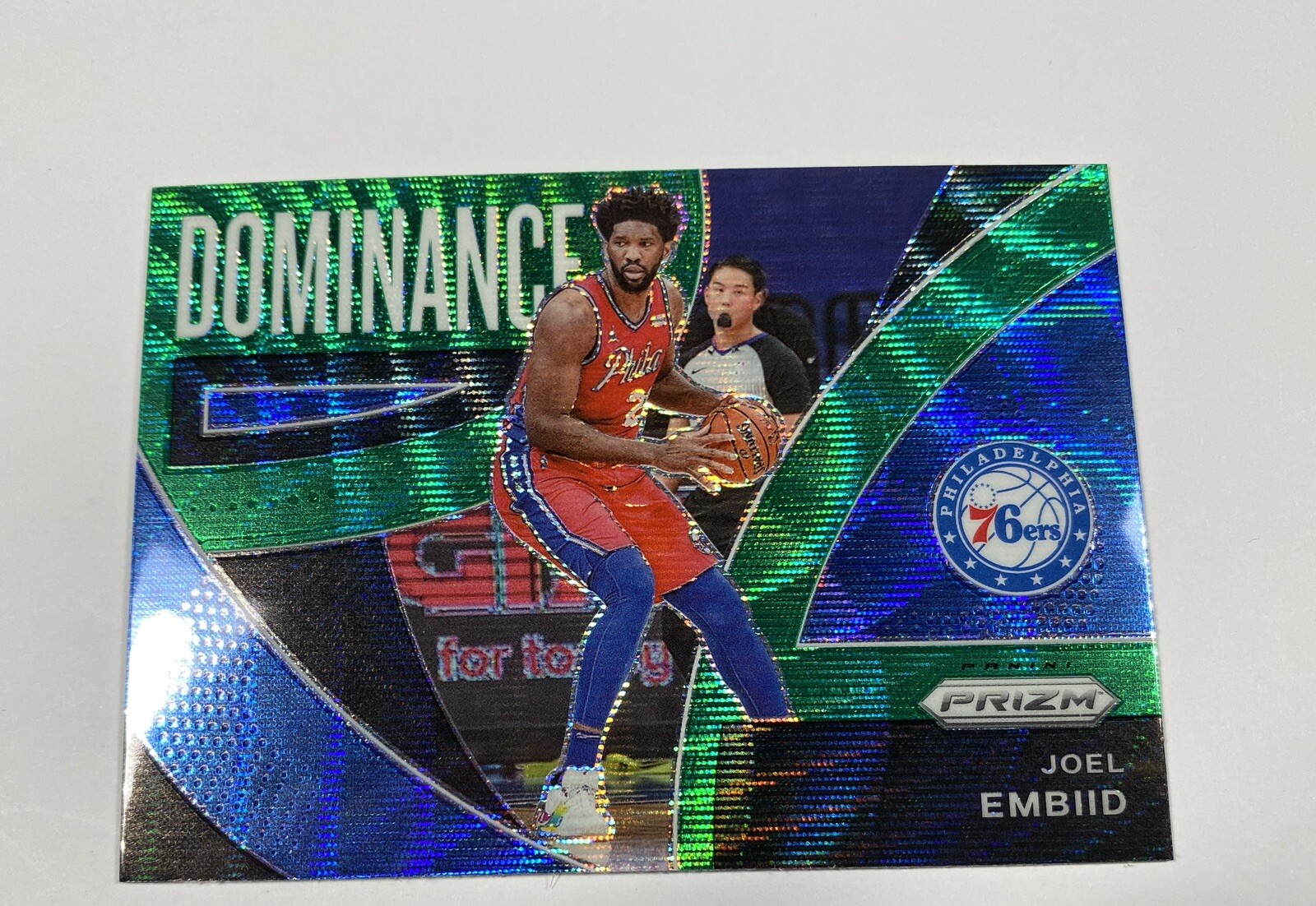 2021-22 Panini Prizm Joel Embiid Dominance #24 Green Wave Prizm SP 76ers