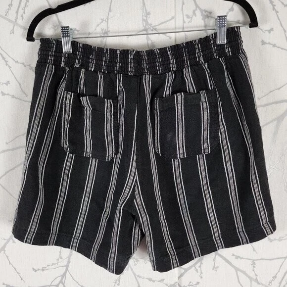 Pantalones cortos Briggs negros a rayas mezcla de lino tiro alto | Para mujer L Foto 2 de 3